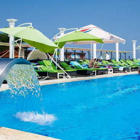 Phoenicia 4* מאמאיה