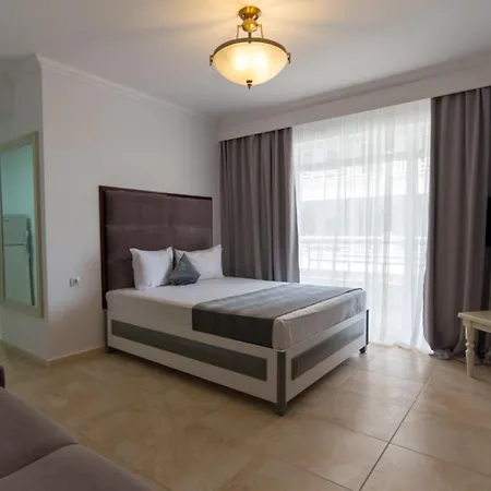 Phoenicia 4* מאמאיה